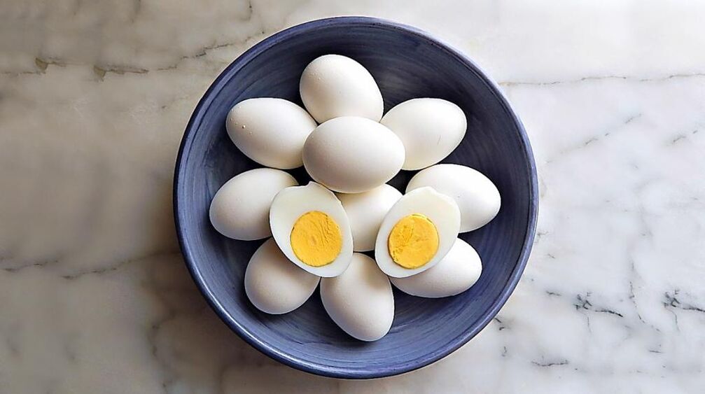 鸡蛋是化学饮食中的必需产品。